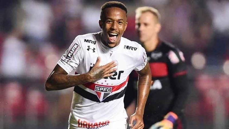 Eder Militao trưởng thành nhanh chóng trong màu áo Sao Paulo